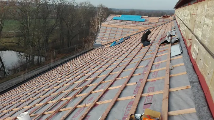 Latě a fólie pod novou střešní krytinou