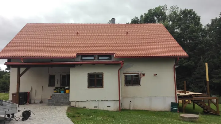 Rekonstruovaný dům s novou taškou